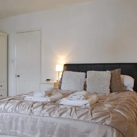 Holiday home Warner Lea *