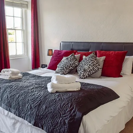 Holiday home Warner Lea *