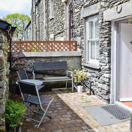 Warner Lea * Bowness-on-Windermere